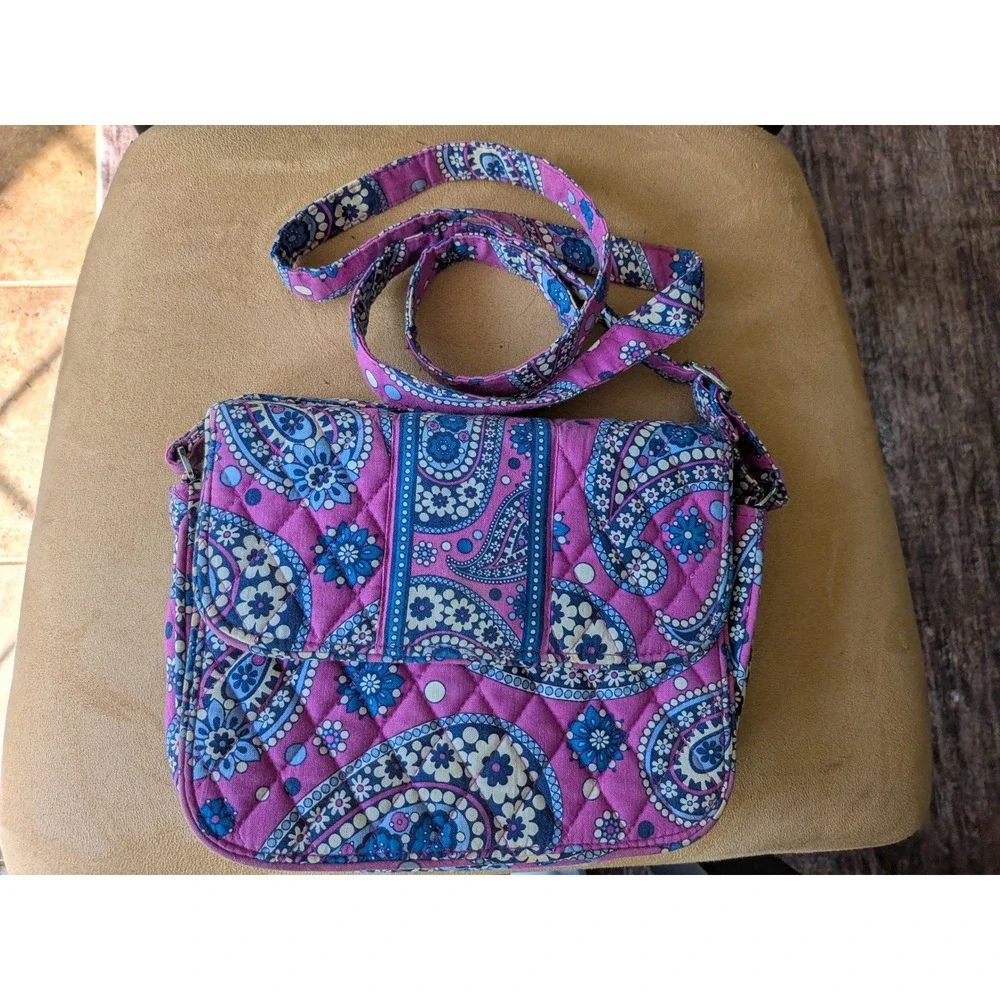Vera Bradley‎ Petal Paisley Messenger Crossbody Bag Retired Pink Blue Navy